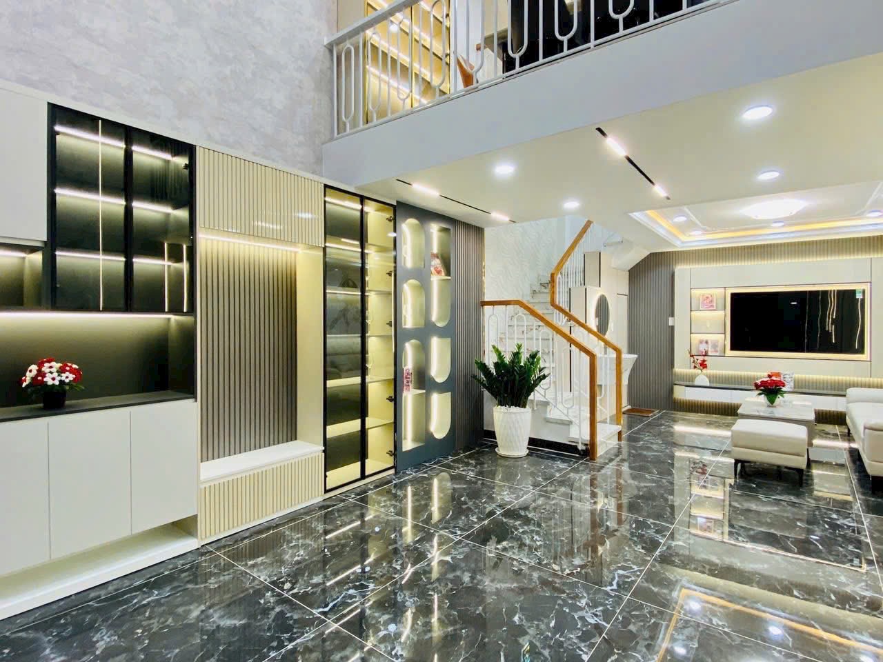 Bán nhà phố thiết kế tân cổ điển đường Bùi Quang Là, phường 12, quận Gò Vấp, Hồ Chí Minh