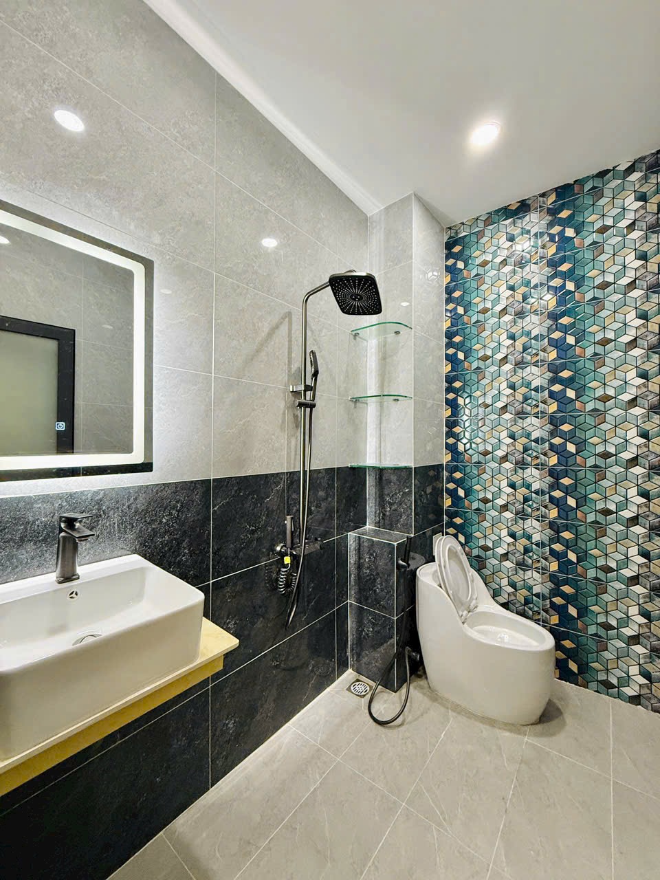 Bán nhà mặt tiền đường số 18, phường 08, quận Gò Vấp, Hồ Chí Minh