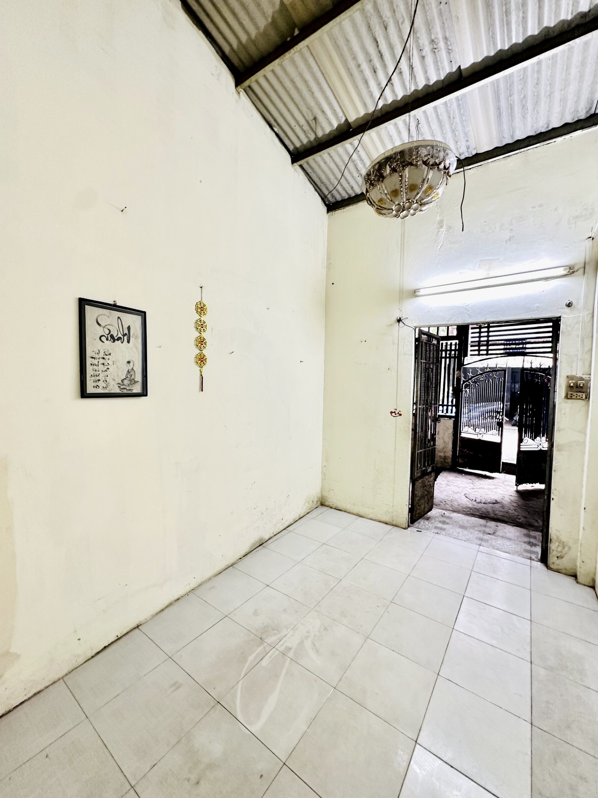 Nhà hẻm mà như mặt tiền - ngộp bank