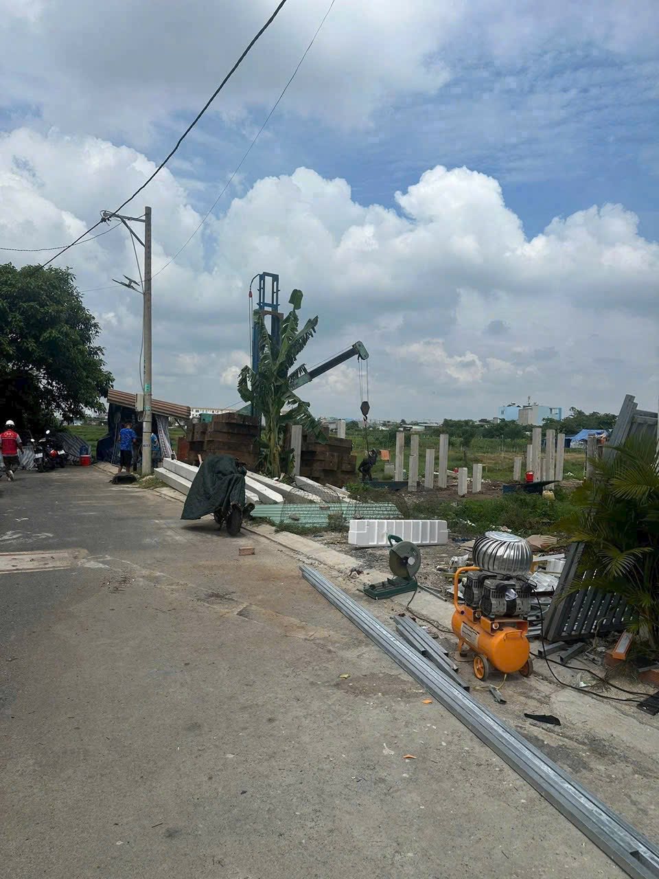 Chủ gửi bán lô đất 125m2 - gần chợ Bà Điểm - giá chỉ 2 tỷ 300 triệu - giá đầu tư