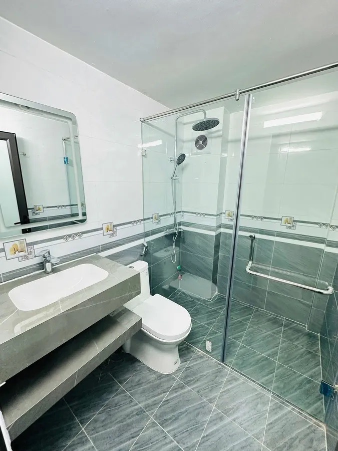 Phân lô Giải Phóng cực vip - 50m2 x 5 tầng thang máy - gần hồ - ngõ ô tô - gần phố - ở sướng