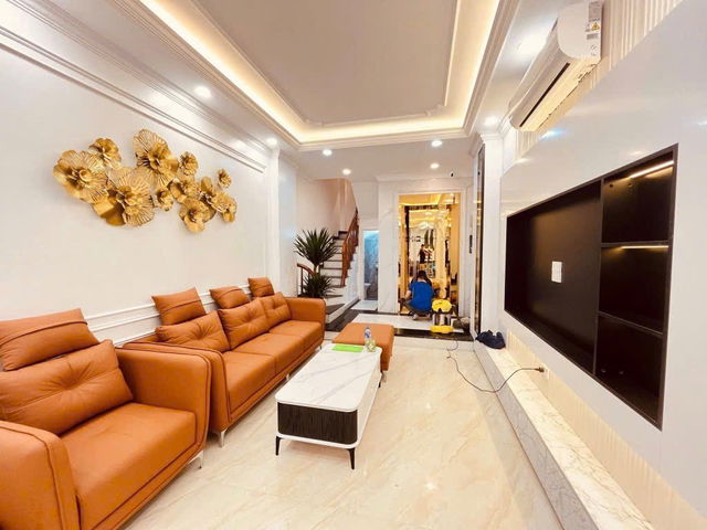 Hiếm rẻ - Hoa khôi phân lô Minh Khai - Nhà mới 50m² x 5 tầng, thang máy - Gara - Full đồ