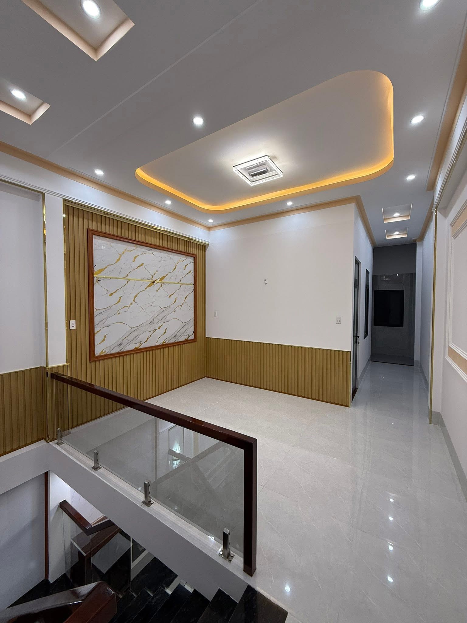 Bán nhà mới xây thuộc phường Long Châu diện tích 82m2, giá bán 2,59 tỷ AN GIÁ TỐTTT