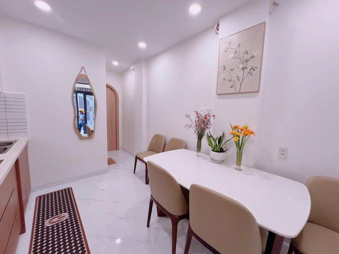 Cho thuê nhà nguyên căn – Nguyễn Hữu Cầu, Quận 1