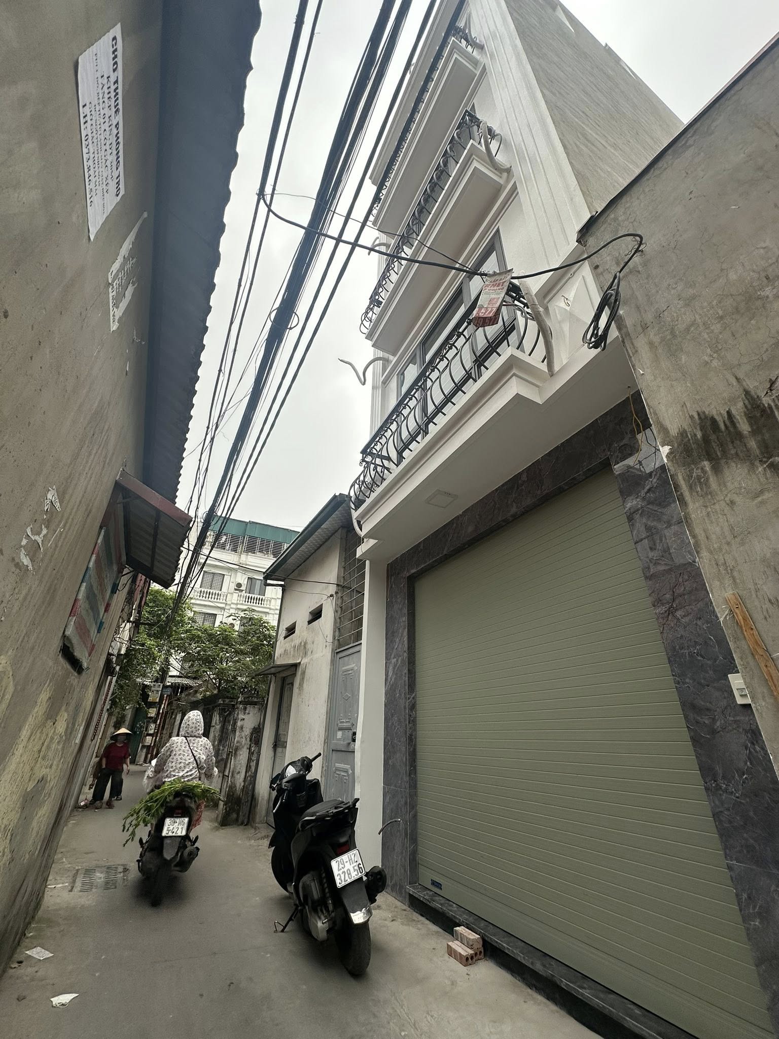 Bán nhà 6 tầng mới, thang máy, gần chợ Đại Từ, gần đường ô tô