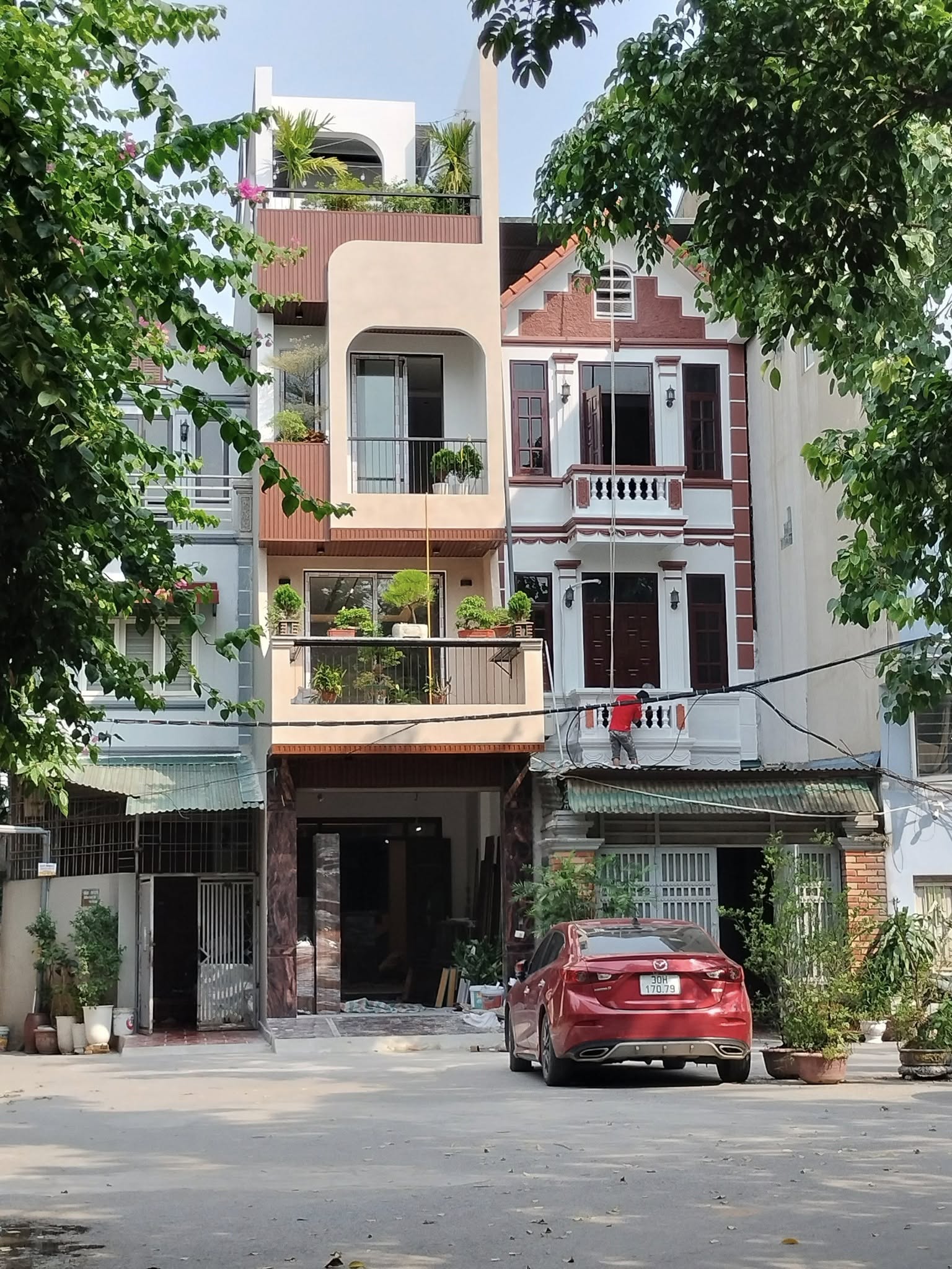 Bán nhà đường Ngọc Hồi, 75m2, 5 tầng, thang máy, gara ô tô, kinh doanh