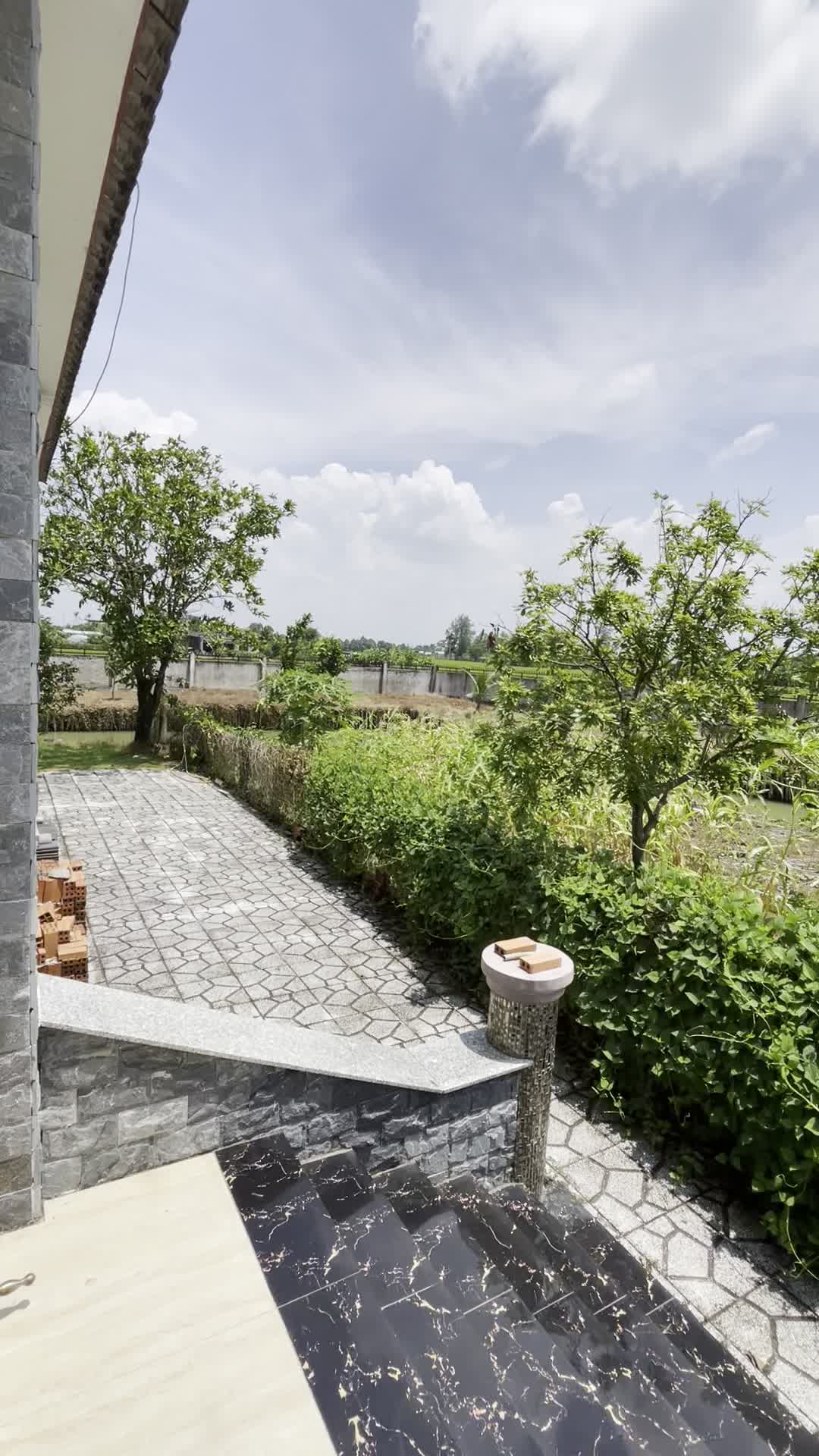 Nhà quê nghỉ dưỡng - chính chủ gửi lô đất đường Nguyễn Quang Đại - Cần Đước - Long An - sân trước - sau