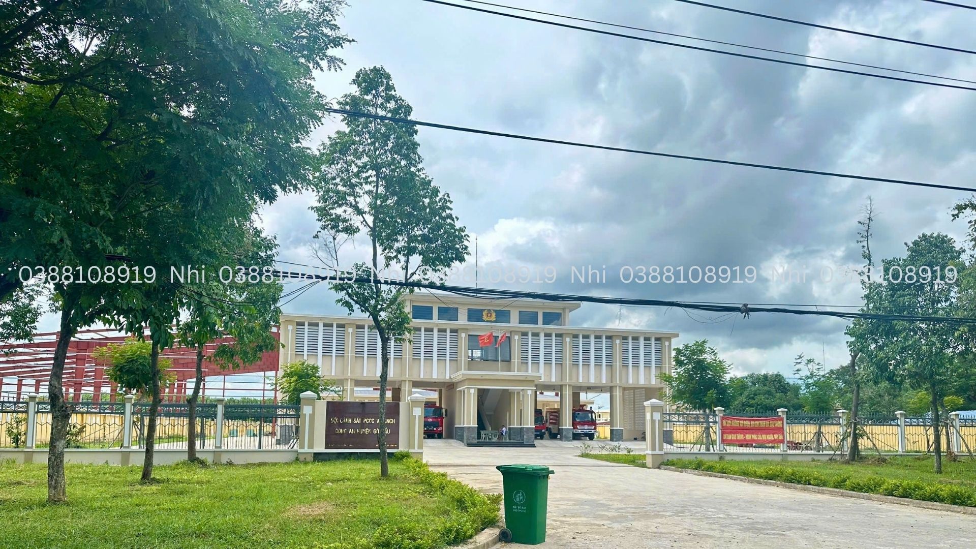 Nhà phố giữa trung tâm khu công nghiệp, bạn không đọc nhầm đâu