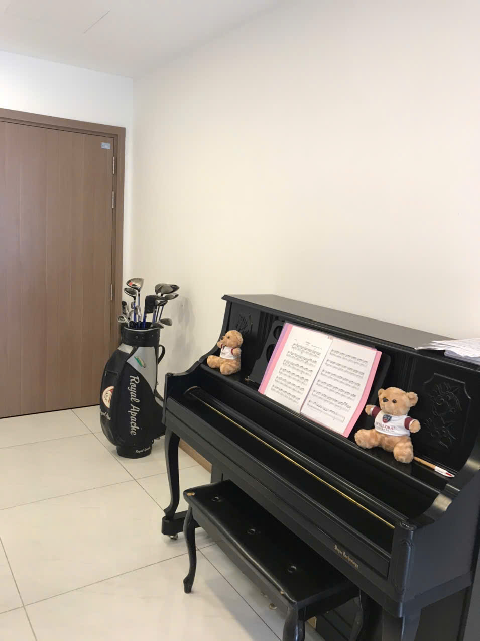 Cho thuê rẻ căn hộ cao cấp 120m2 Vinhome Central Park Bình Thạnh, thành phố Hồ Chí Minh