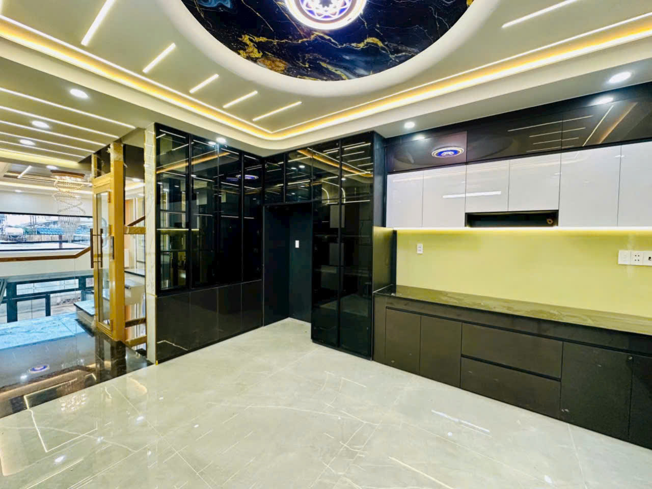 Siêu phẩm 5 tầng, có thang máy, xây mới 100%, tặng full nội thất - Ao Đôi, Bình Tân