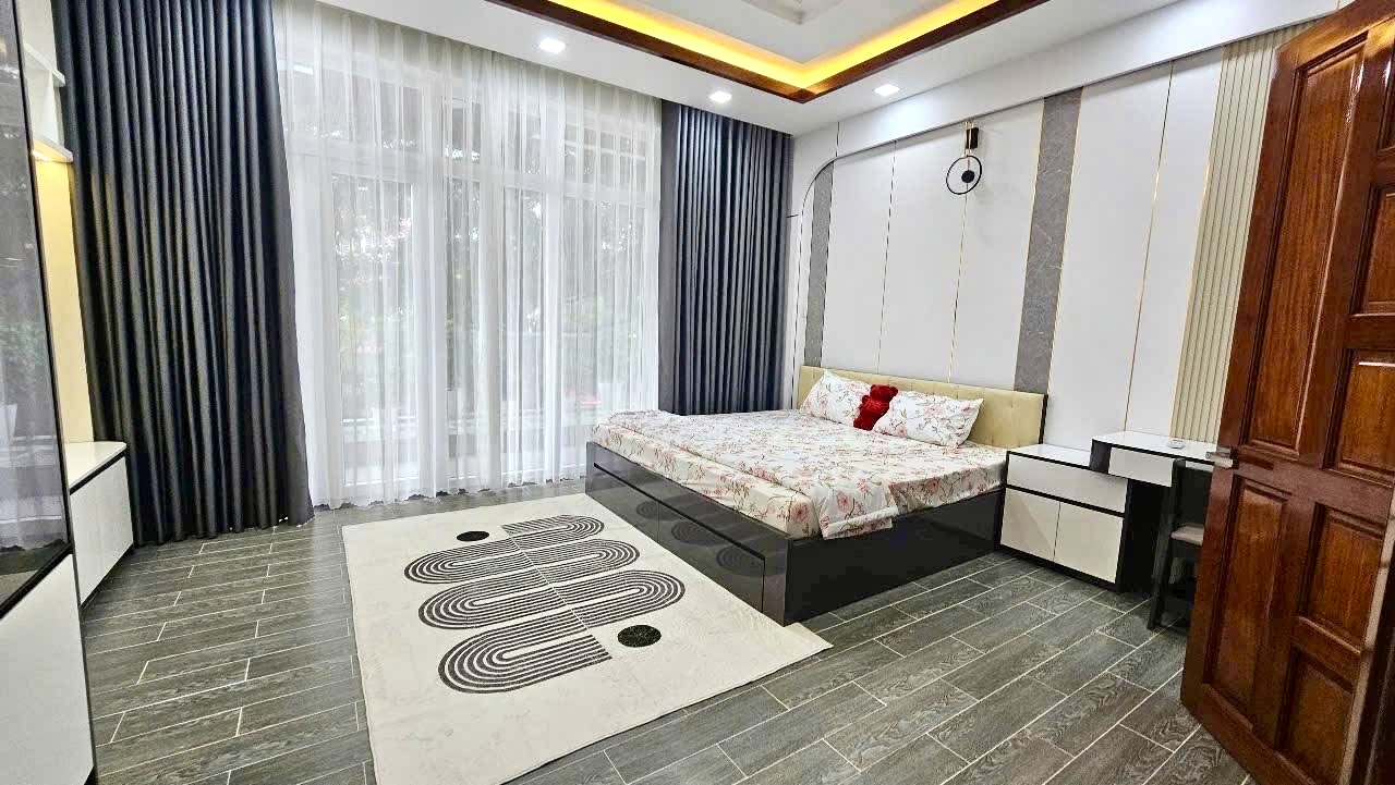 Bán nhà mặt tiền đường 24m, Phú Thuận, quận 7, khu dân cư Savimex quận 7, 17,5 tỷ thương lượng