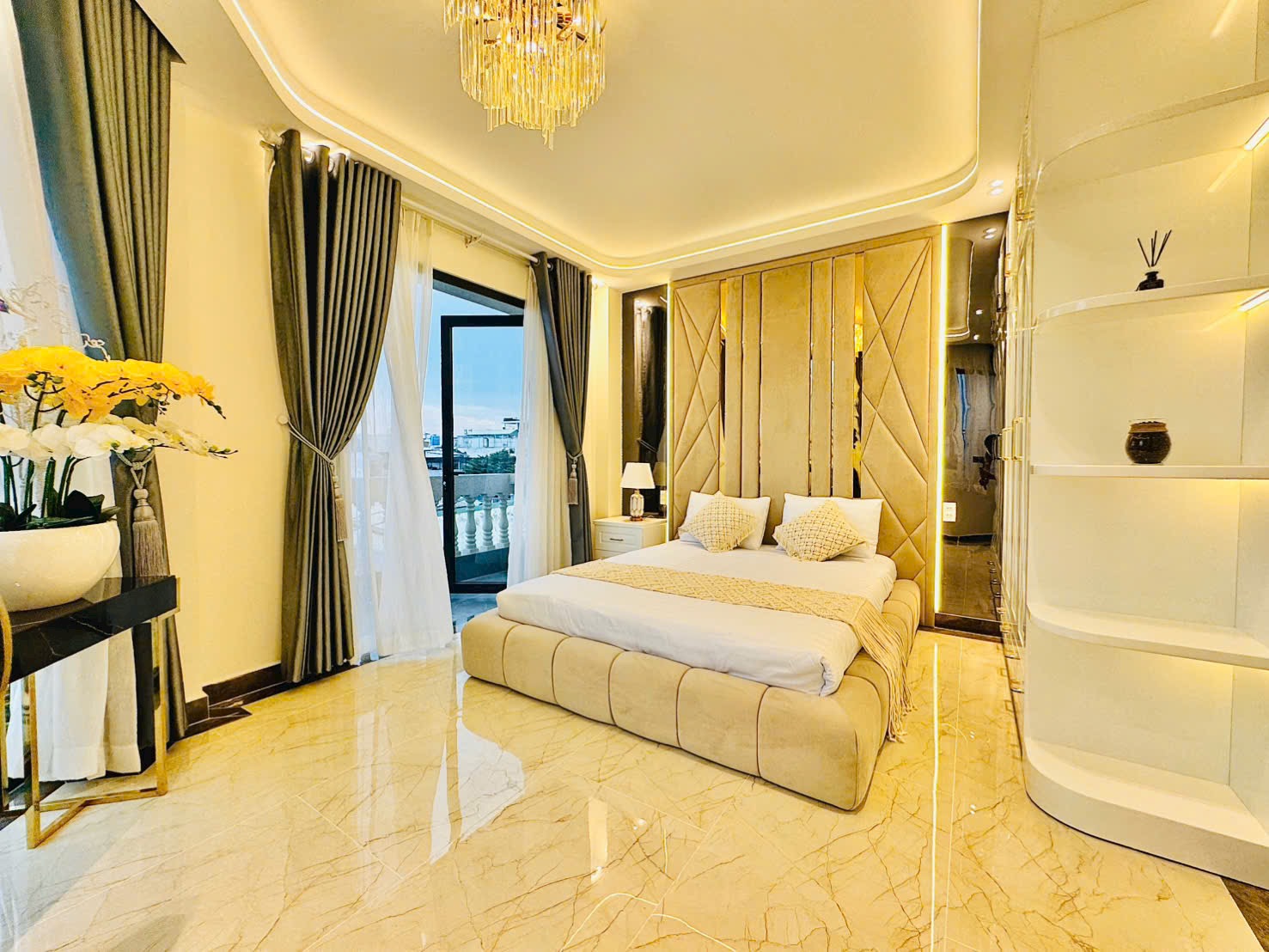 Bán siêu phẩm nhà phố có thang máy thiết kế tân cổ điển đường Phạm Văn Chiêu, phường 09, quận Gò Vấp
