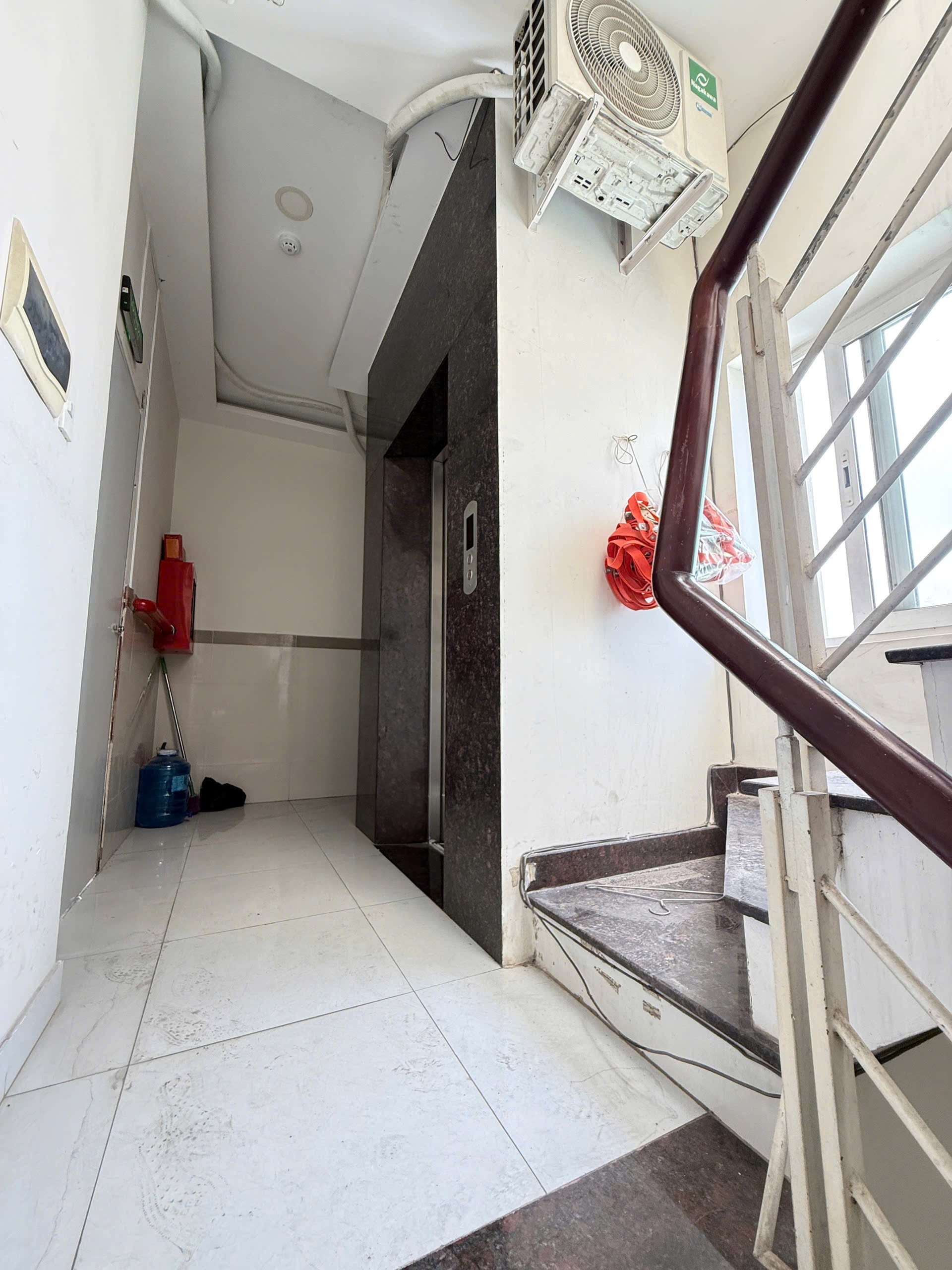 Bán toà nhà căn hộ dịch vụ đường Đông Hưng Thuận 42, phường Tân Hưng Thuận, quận 12, Hồ Chí Minh