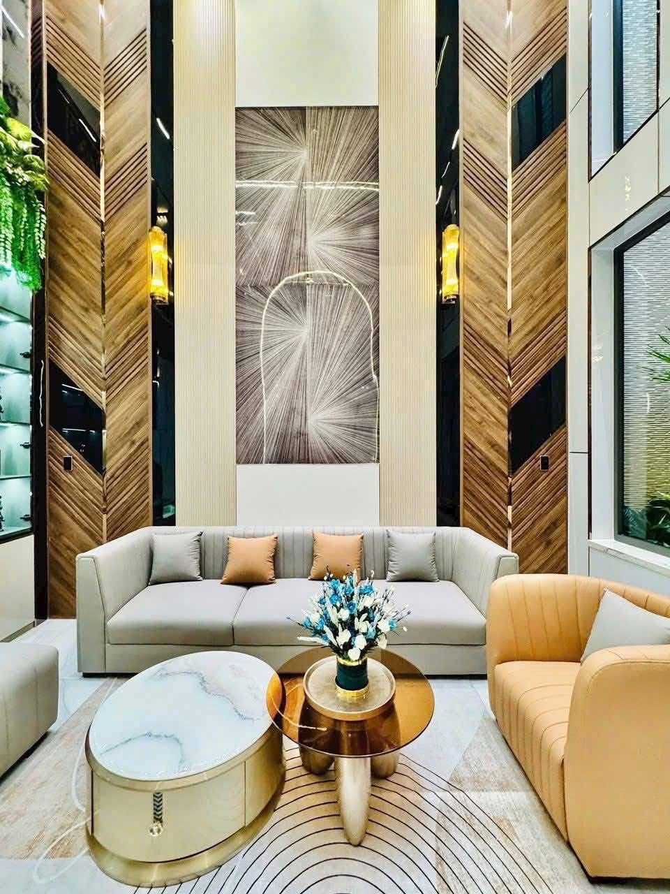 Bán siêu phẩm ngay công viên Làng Hoa