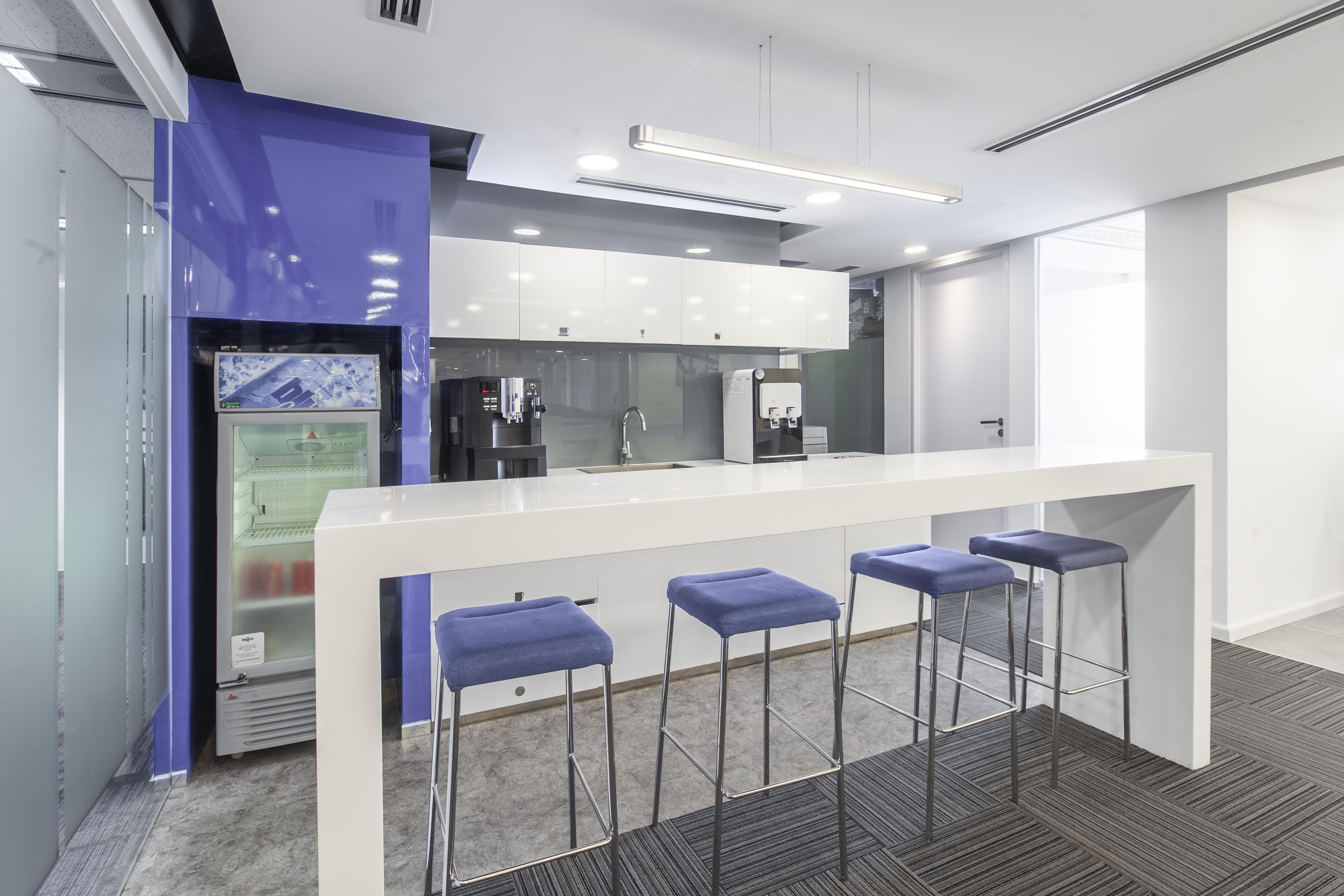 Sẵn sàng làm việc ngay tại không gian văn phòng mở dành cho 15+ người tại Regus Daeha