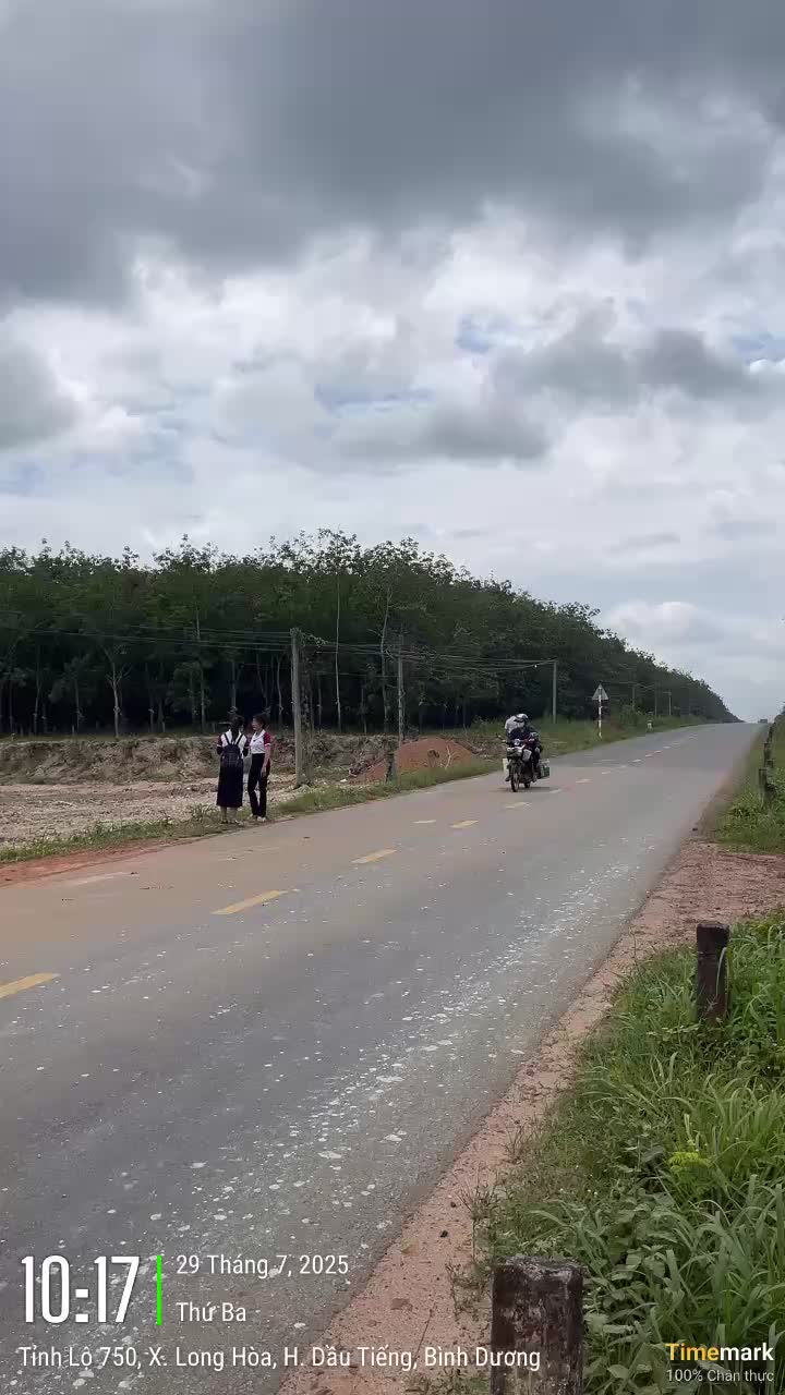 Lô góc ngay mặt tiền đường tỉnh ĐT750 nằm sát khu công nghiệp giá 3,7 triệu/m2