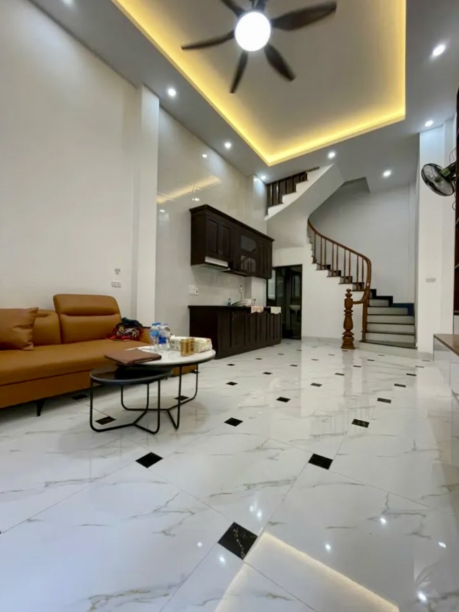 Siêu phẩm nhà phố Hoàng Mai – 3 ngủ – 5 tầng – ngõ rộng – xây chắc – chỉ hơn 7 tỷ