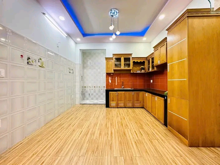 Xoay tiền bán gấp nhà Nguyễn Chí Thanh, phường 8, quận 10, 60m2