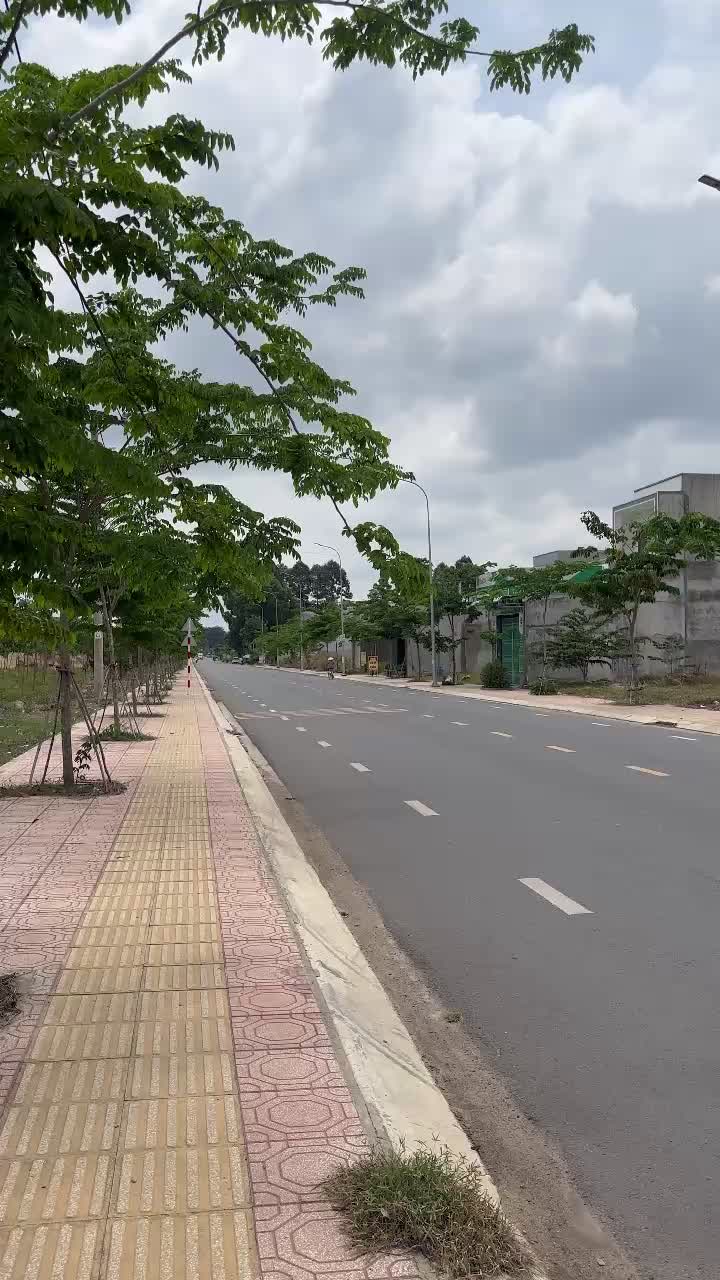 Bán đất diện tích 126m2 thổ cư giá 2tỷ3, gần khu sân bay Long Thành