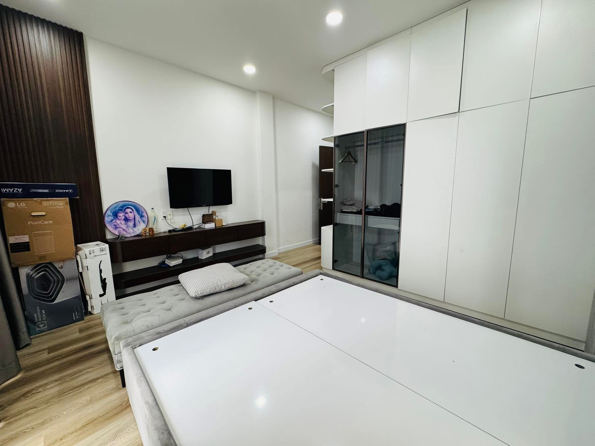 Bán nhà phố đẹp đường Phạm Phú Thứ, phường 11, quận Tân Bình, Hồ Chí Minh