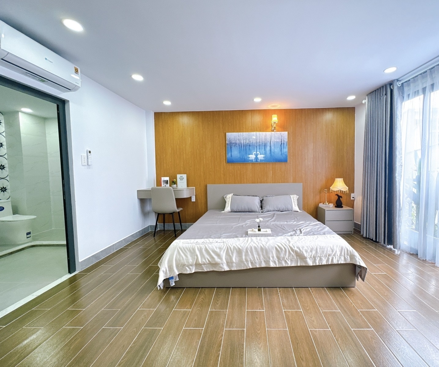 Xây mới 5 tầng gần 40m2 full nội thất ngay Medcedes Quang Trung chỉ hơn 5 tỷ