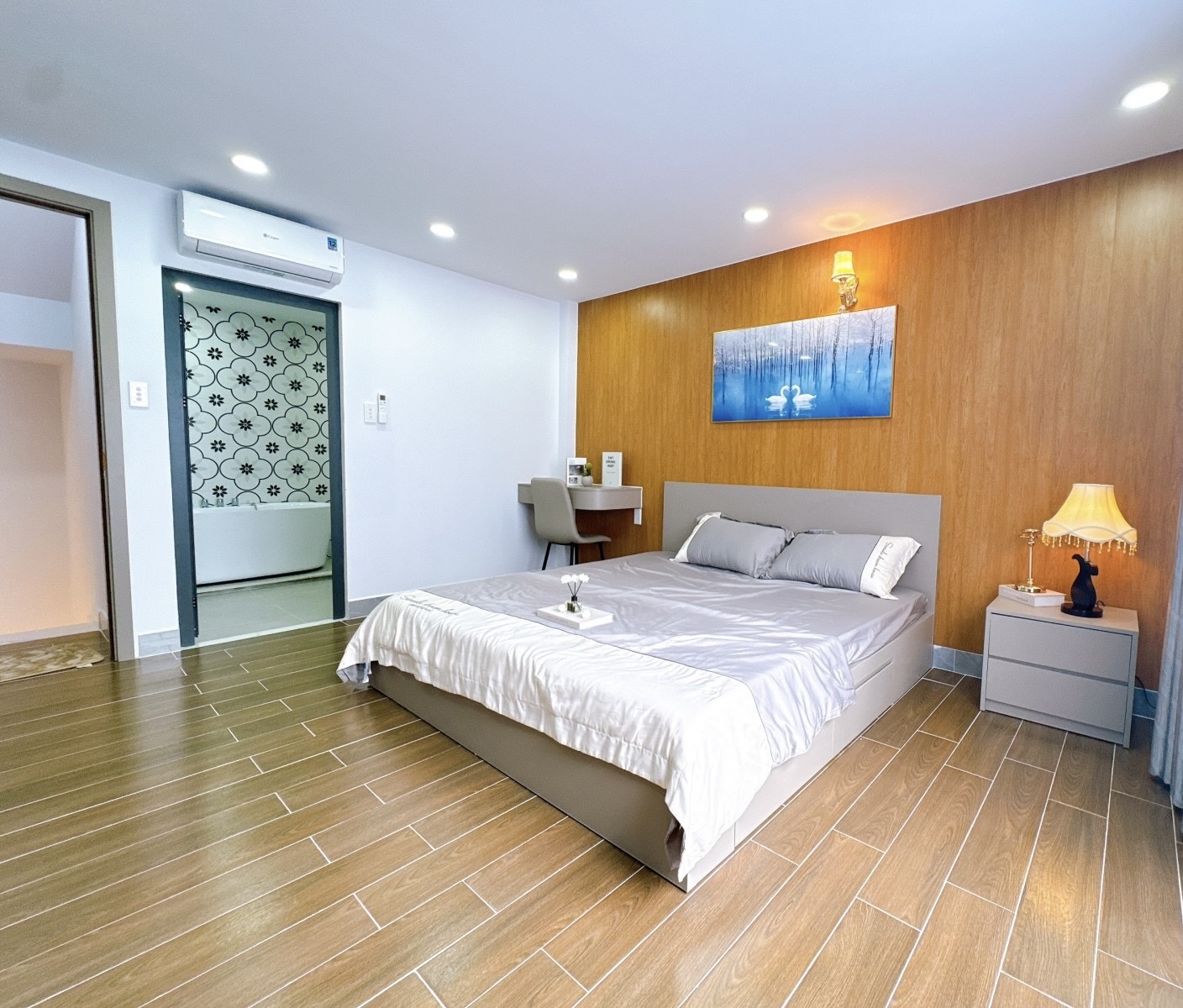 Xây mới 5 tầng gần 40m2 full nội thất ngay Medcedes Quang Trung chỉ hơn 5 tỷ