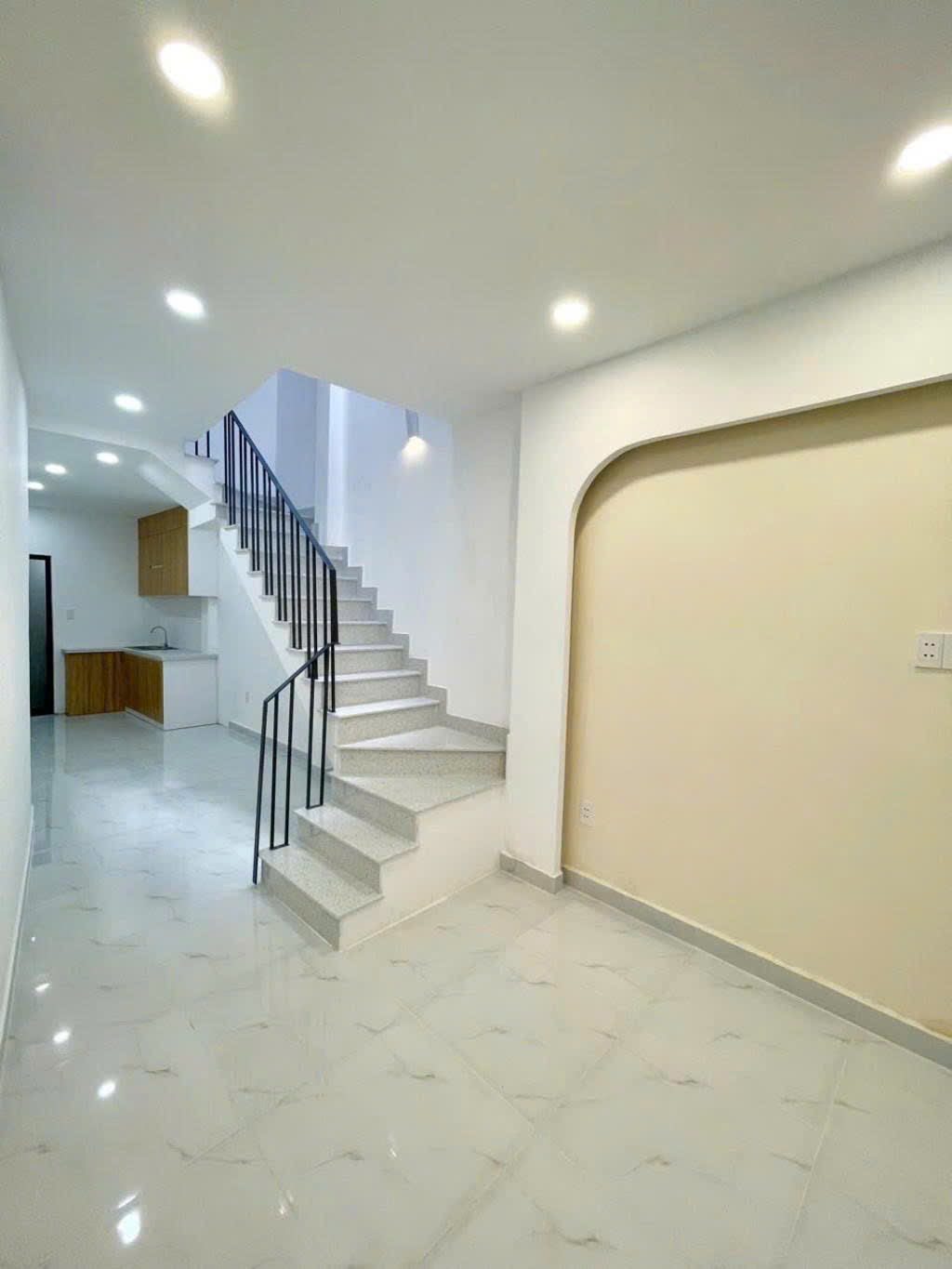 Bán gấp nhà đẹp khu vip giá 3,35 tỷ, diện tích 40m2