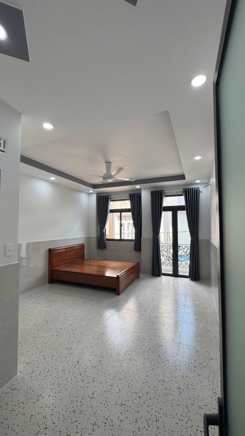 Bán nhà gần mặt tiền Tây Thạnh, 75m2, 4 tầng, 4 phòng ngủ, 5wc, dọn vào ở ngay