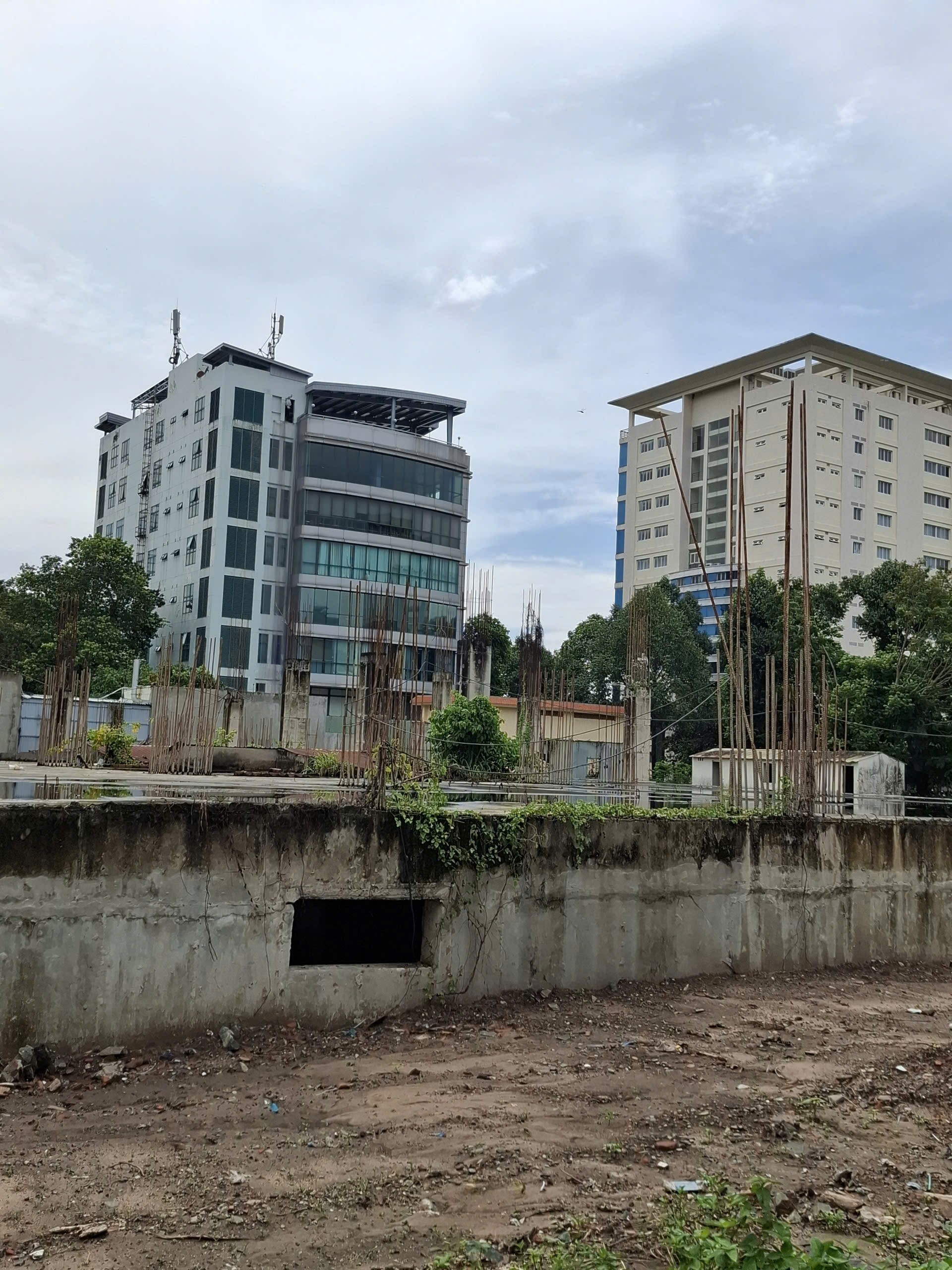 Chuyển nhượng dự án tòa nhà văn phòng quận 12, giá 215 tỷ