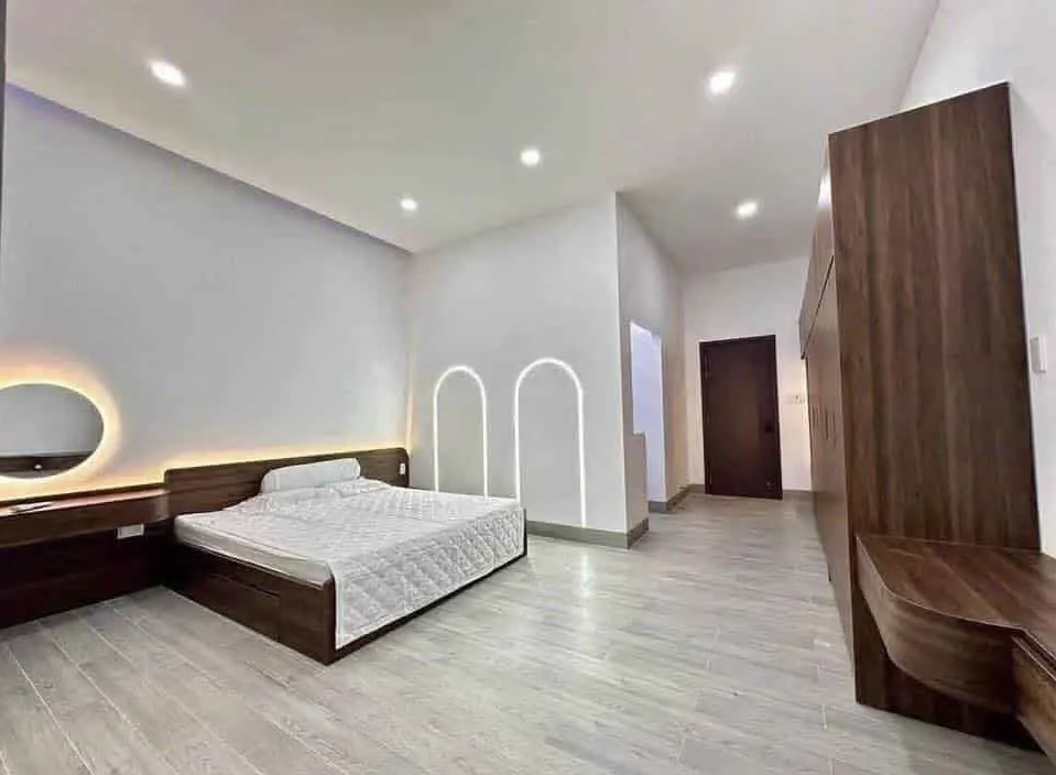 Bán gấp nhà phố – khu cầu Tràm, Cần Đước, Long An – 97m² – giá 2,3 tỷ sổ hồng riêng