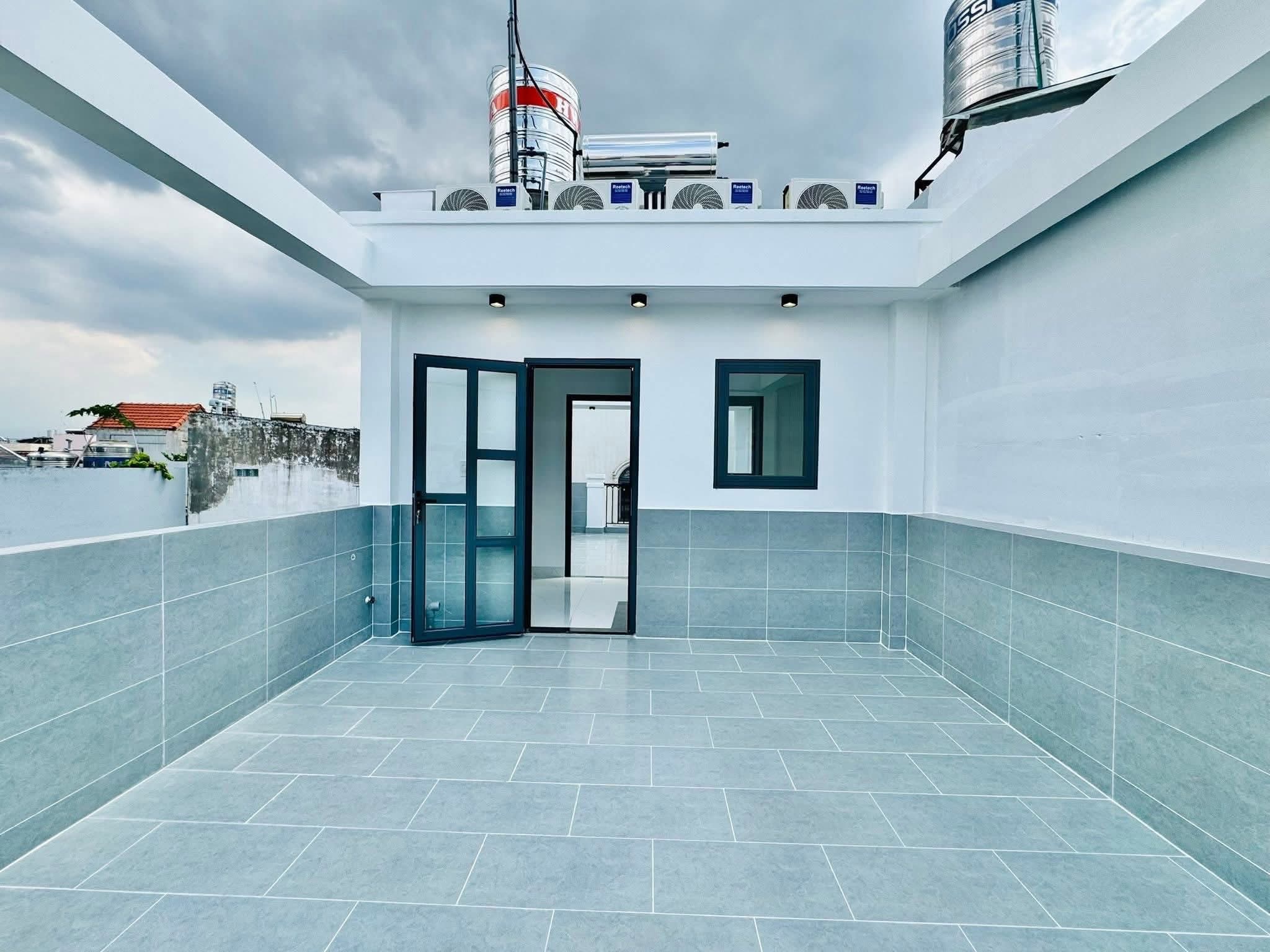 Hẻm 54m2, 4 tầng, 4 ngủ, ngay phòng công chứng số 5, full mới