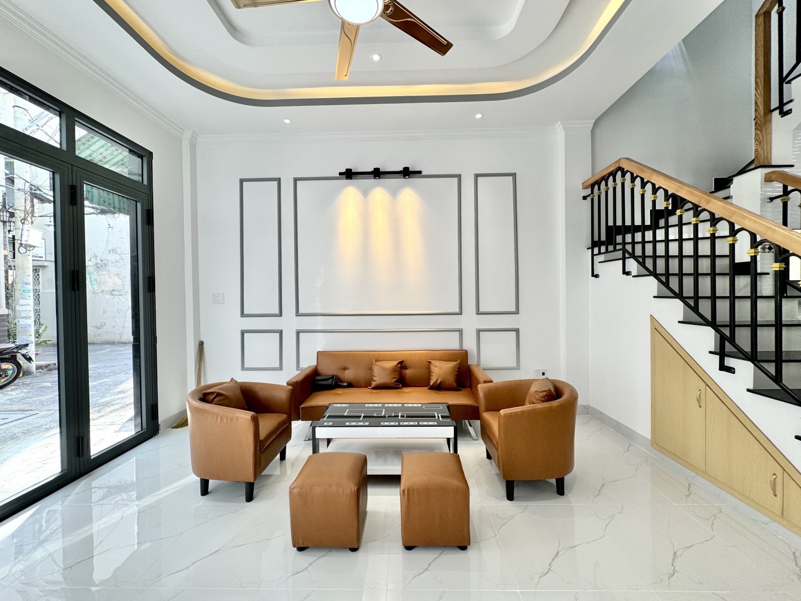 Hẻm 54m2, 4 tầng, 4 ngủ, ngay phòng công chứng số 5, full mới