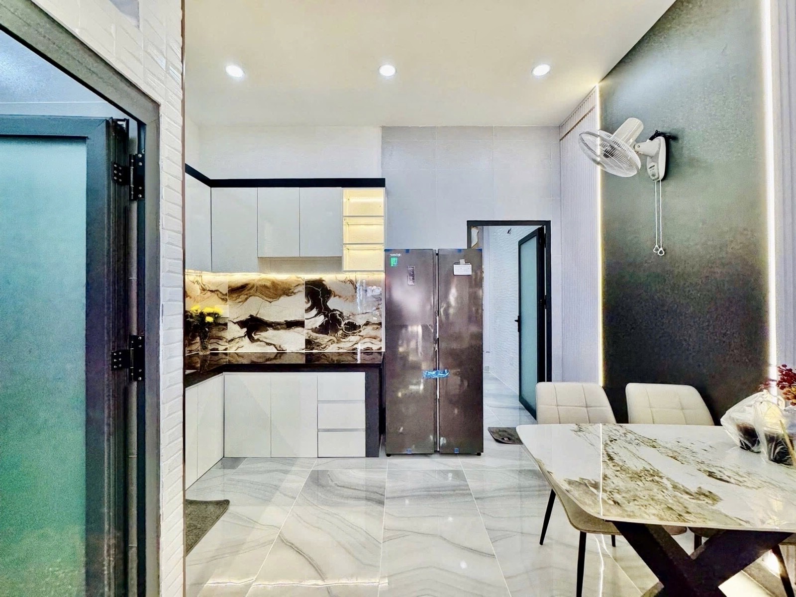 Ngay gần Citiland Nguyễn Văn Lượng, 2 tầng, 3 ngủ, full nội thất, diện tích 56m2