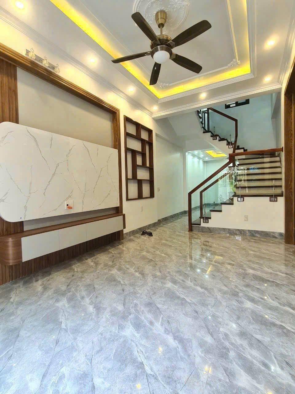 Bán nhà ngõ phố Vũ Hựu, khu Hồ Sươt, Lê Thanh Nghị, Tây Hải Phòng, 47m2, 3 tầng, 3 ngủ, 3 vệ sinh