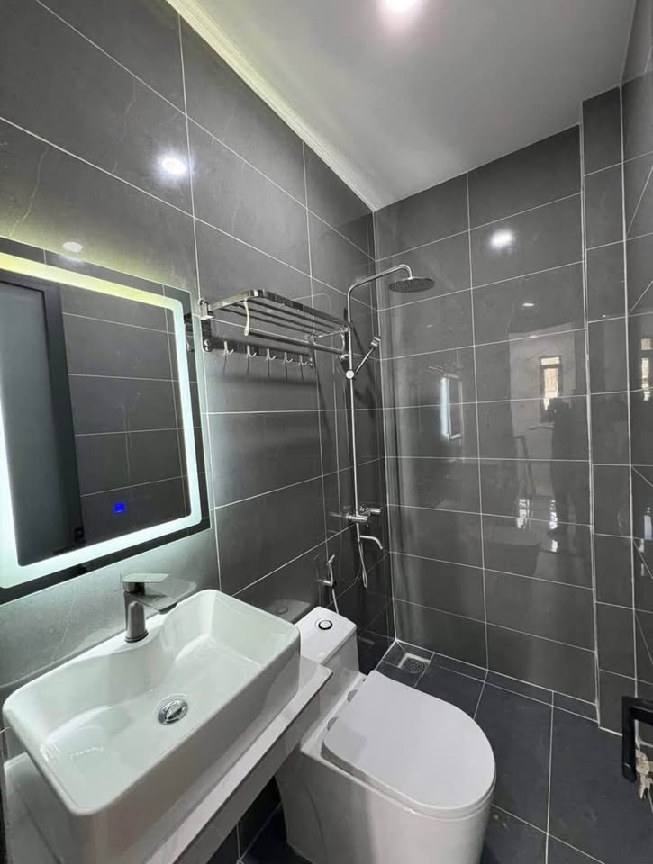 Nhà phố 1 trệt, 1 tầng, Long An, diện tích 103m2, giá 2,3 tỷ, sát khu công nghiệp Cầu Tràm