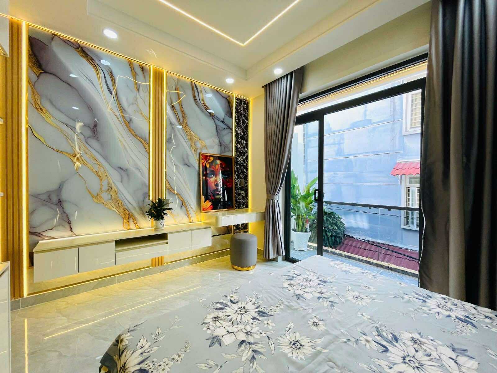 Bán nhà đẹp 50m2, 3 lầu, 4 phòng ngủ, đường Huỳnh Văn Nghiệp phường 15, Tân Bình, gọi xem nhà