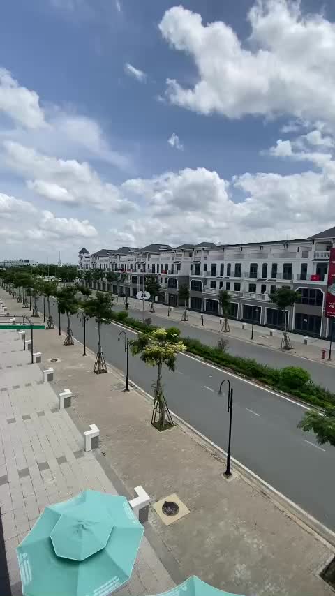 Shophouse mặt tiền 3 tháng 2 trục chính Vinhomes