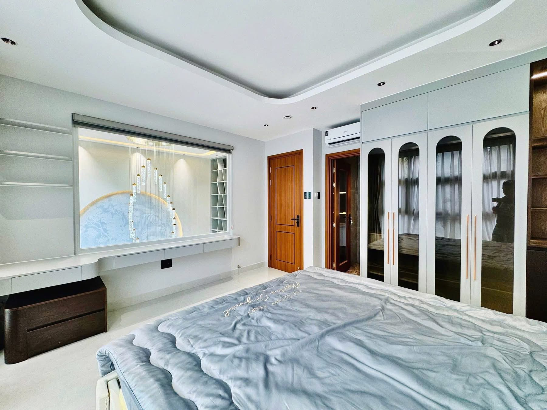 Bán gấp nhà Phạm Thế Hiển, phường 7, quận 8 – 3 phòng ngủ, 3wc – hẻm xe hơi – giá chỉ 2,59 tỷ