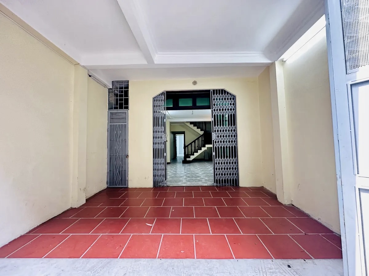 Hoa khôi phố Trường Chinh - Ngã Tư Sở - ô tô tránh + gara - 91m² - 4 tầng đẹp - ở ngay