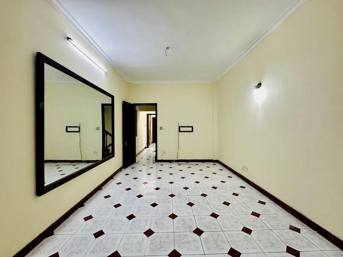 Hoa khôi phố Trường Chinh - Ngã Tư Sở - ô tô tránh + gara - 91m² - 4 tầng đẹp - ở ngay