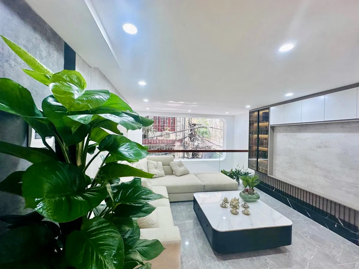 Bán nhà Minh Khai lô góc 2 mặt thoáng – 7 tầng – thang máy – nội thất xịn – giá 9.8 tỷ