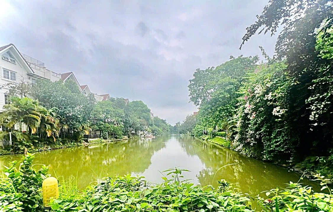 Biệt thự view sông, lô góc 2 mặt tiền – Vinhomes Riverside – Đẳng cấp thượng lưu