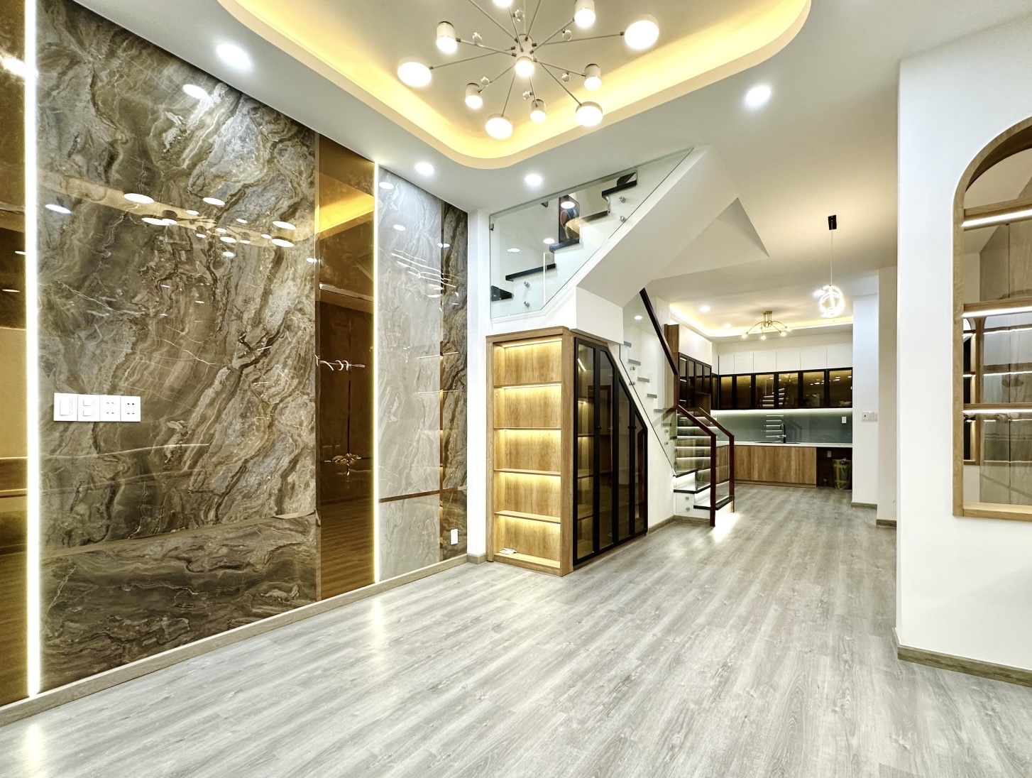 Chủ xây mới ngay khu vip Phú Nhuận 4 tầng, diện tích 56m2, kiên cố bán gấp