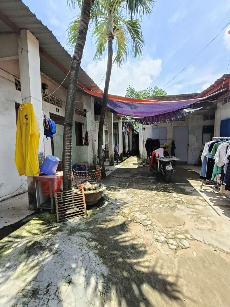 Bán dãy trọ 17 phòng, gần chợ Bà Điểm, thu nhập ổn định, giá đầu tư chị 10 tỷ, gọi cho em xem trọ