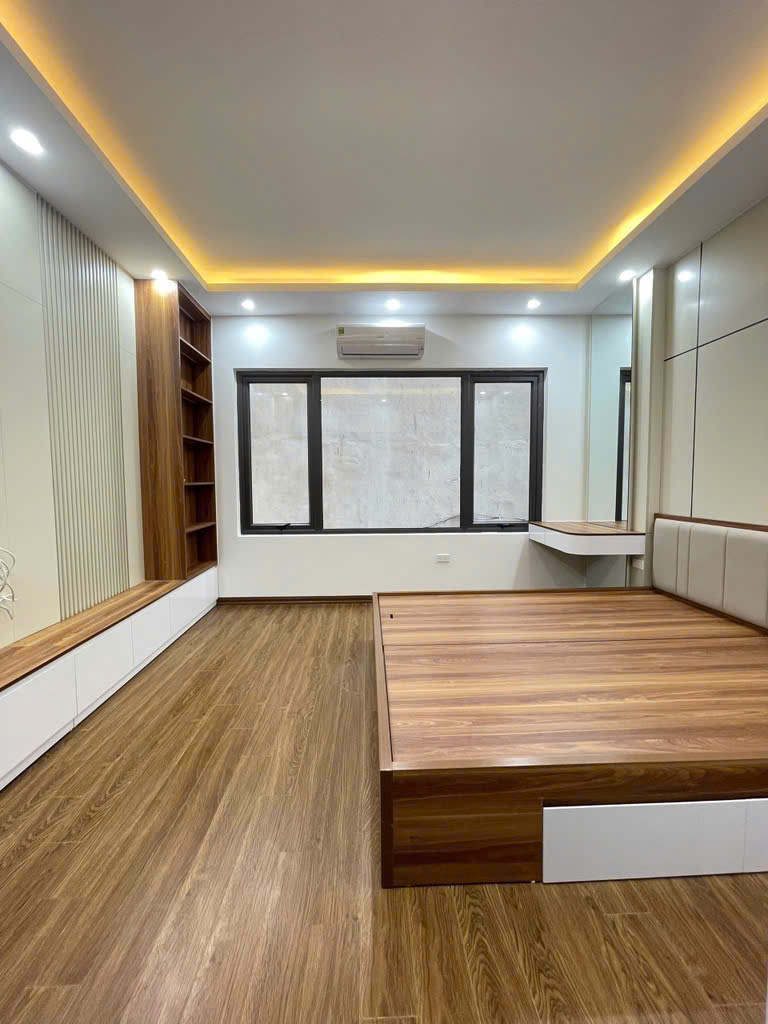 Khương Trung, trung tâm Thanh Xuân - 5 tầng - mặt tiền 4,2m - ngõ nông