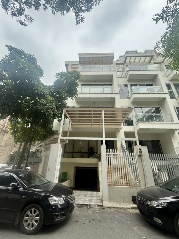 Cực hiếm biệt thự lô góc Nguyễn Trãi - 1 hầm 5 nổi - 156m² - 25m mặt tiền - ở, văn phòng