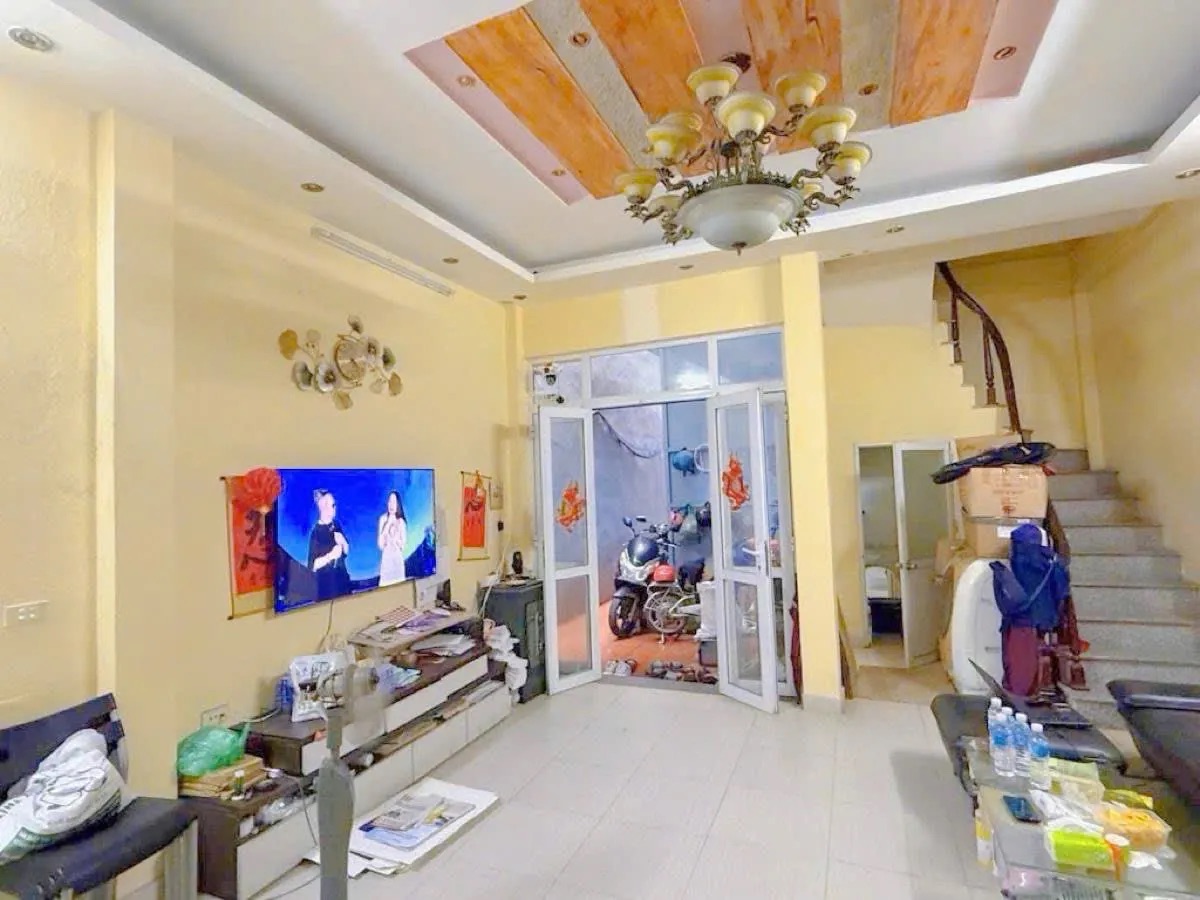 Bán nhà hoàng mai gần Minh Khai - 56m² - 4 tầng - 4 ngủ - mặt tiền 6m - giá chỉ 9.6 tỷ