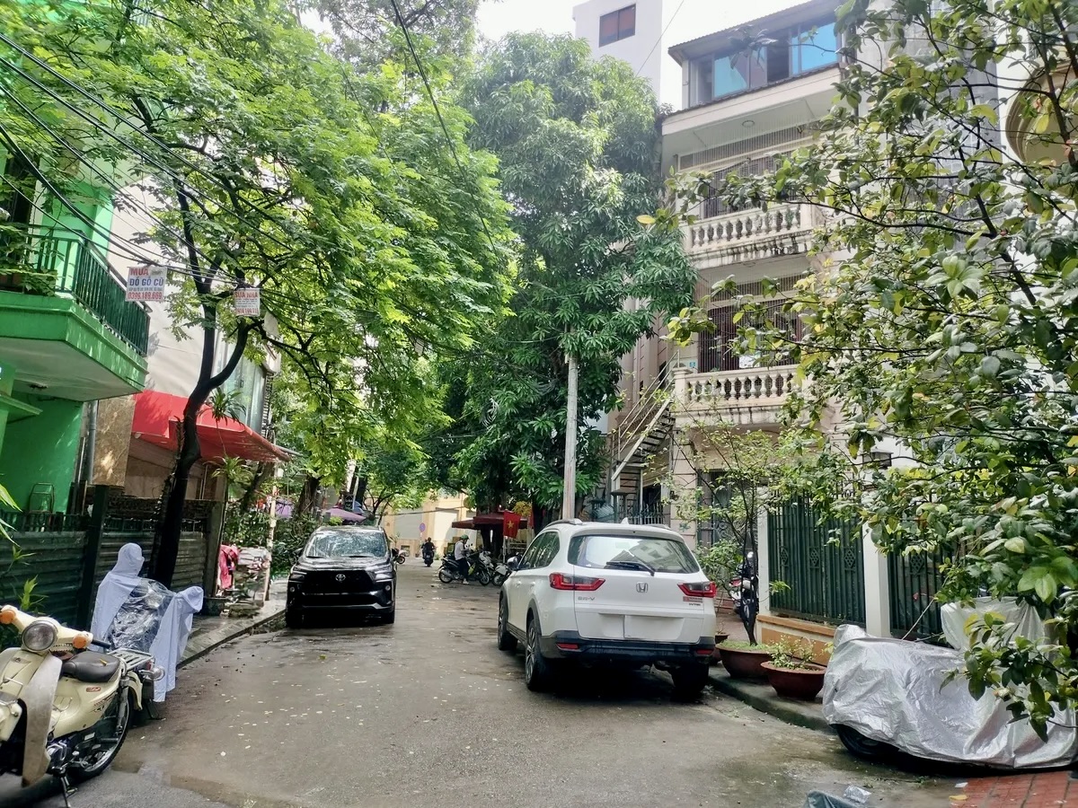 Phân lô Hoàng Cầu - 56m2 - 2 mặt ngõ - vỉa hè ô tô - gần hồ – 4 tầng cực thoáng – ở kinh doanh