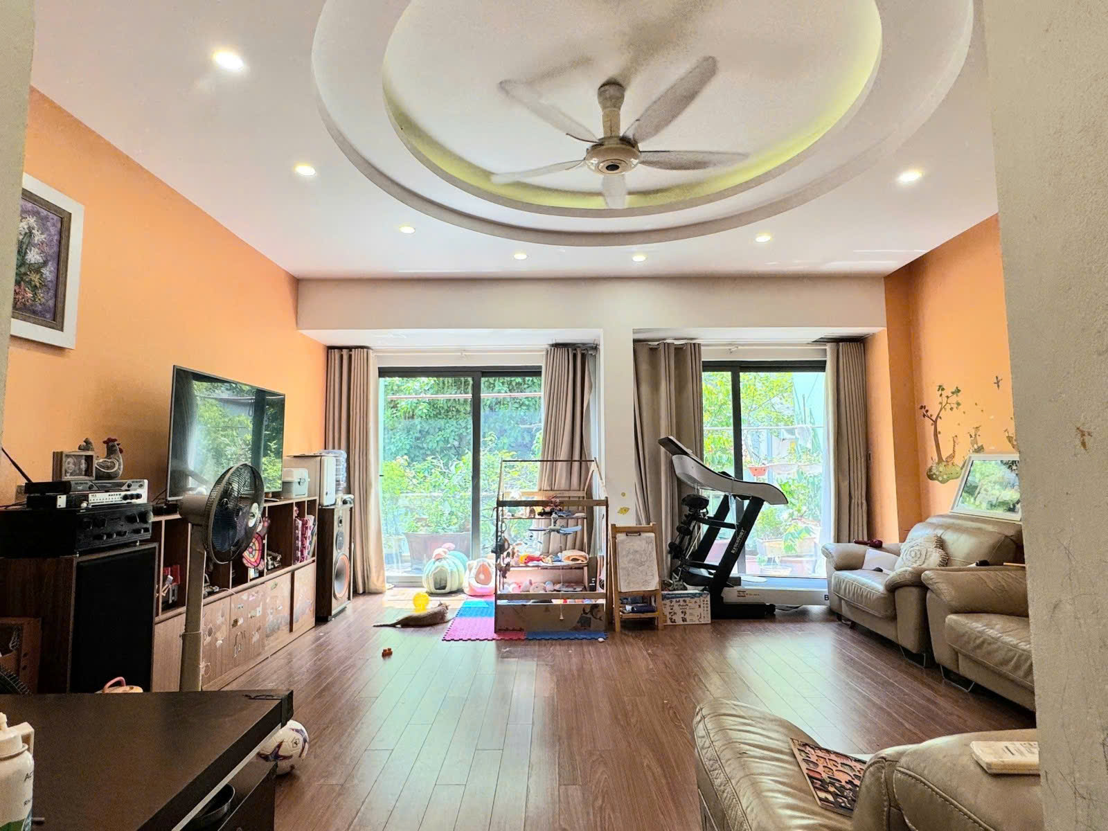 Bán biệt thự khu đô thị Dịch Vọng, Cầu Giấy, 103m2, 4 tầng, 2 thoáng