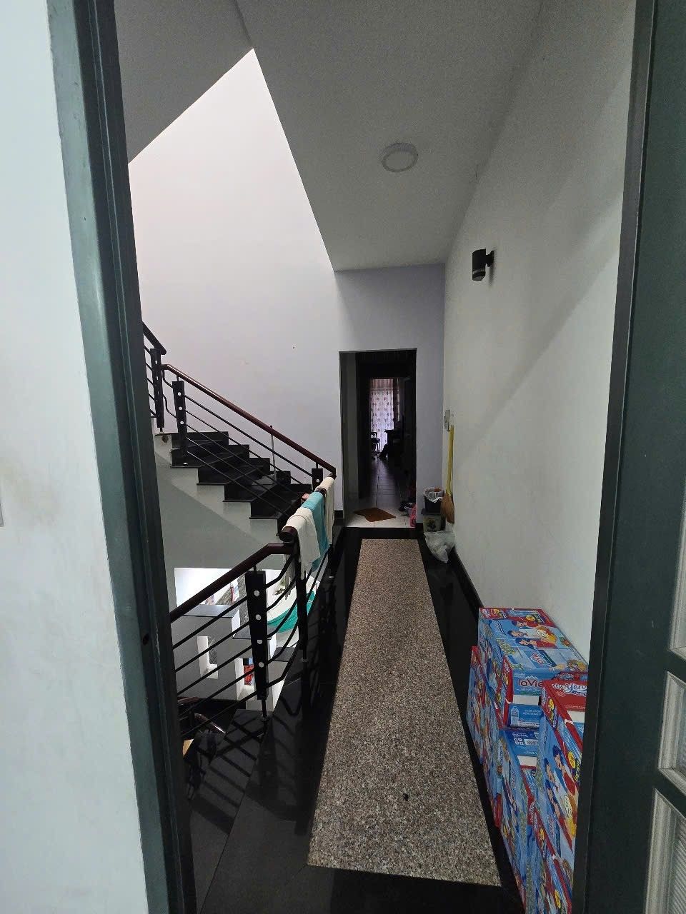 Bán nhà hẻm xe hơi Nguyễn Súy, 84m2, 3 tầng, chỉ 9,5 tỷ